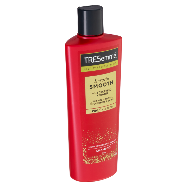 E-shop TRESemmé Keratin Smooth šampon na vlasy s hydrolizovaným keratinem 400ml