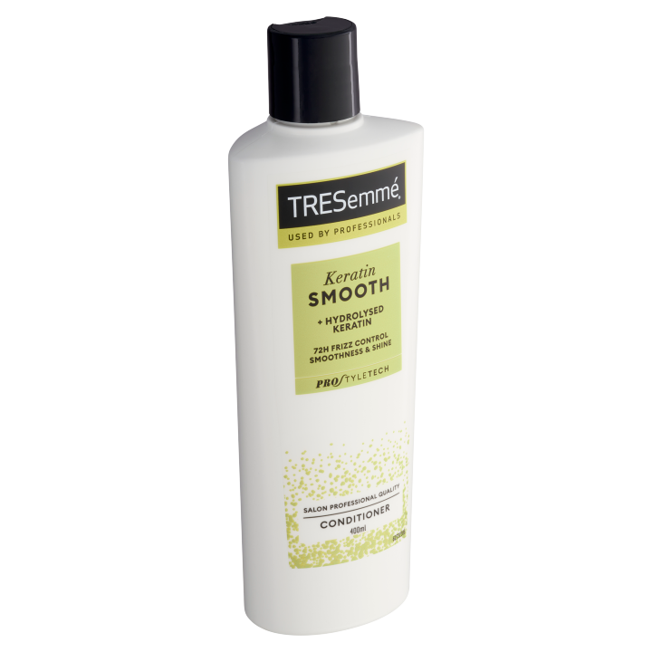 E-shop TRESemmé Keratin Smooth kondicionér na vlasy s hydrolizovaným keratinem 400ml